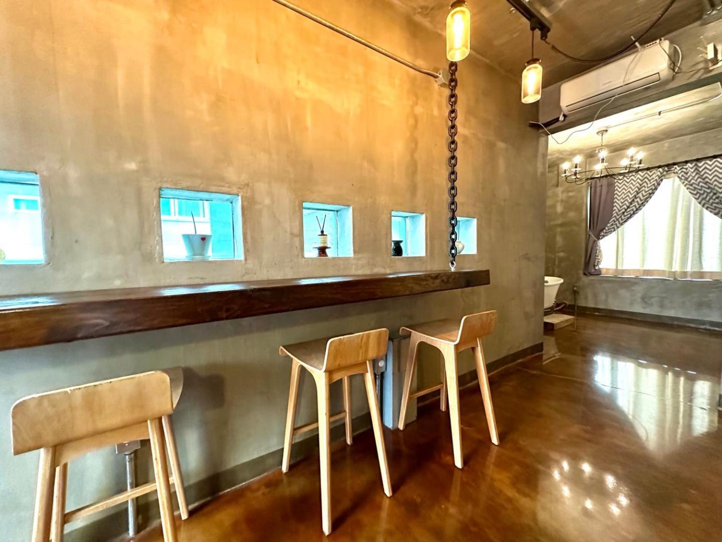 Twotwo House 2*