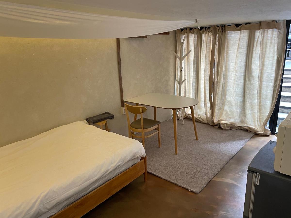 Guest house Twotwo House 2*