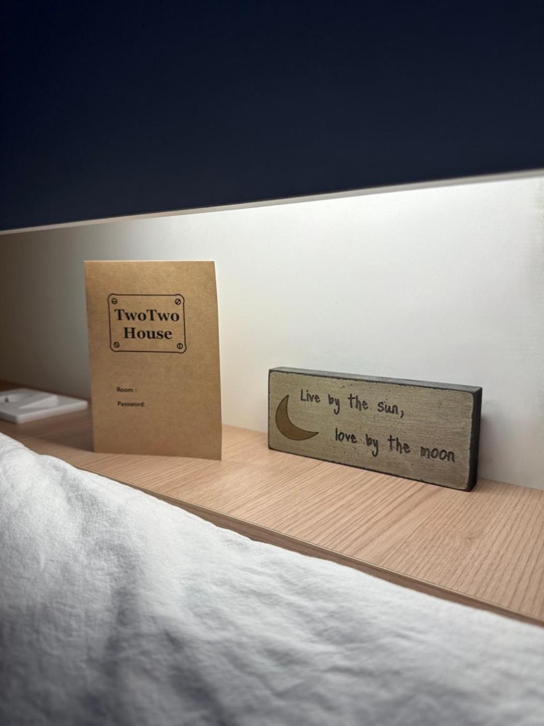 Guest house Twotwo House 2*
